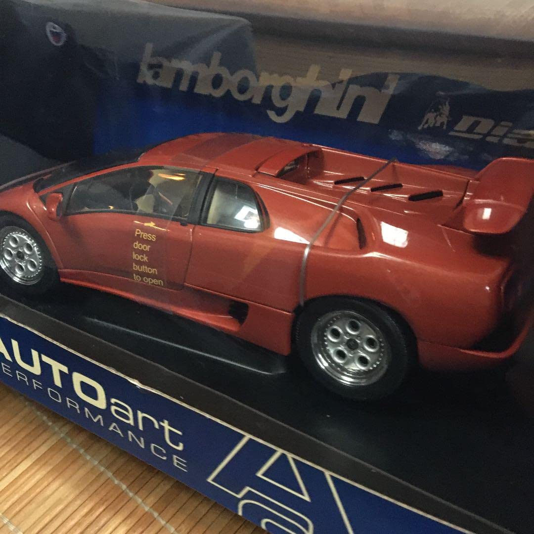 オートアート ランボルギーニ 1/18ディアブロVT メットレッド
